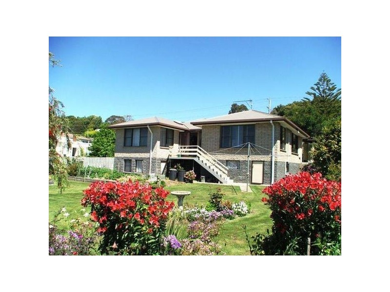5 Frith Street, Penguin TAS 7316