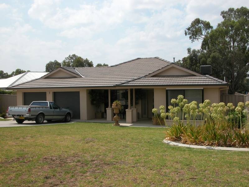25 Wellington Avenue, Wagga Wagga NSW 2650