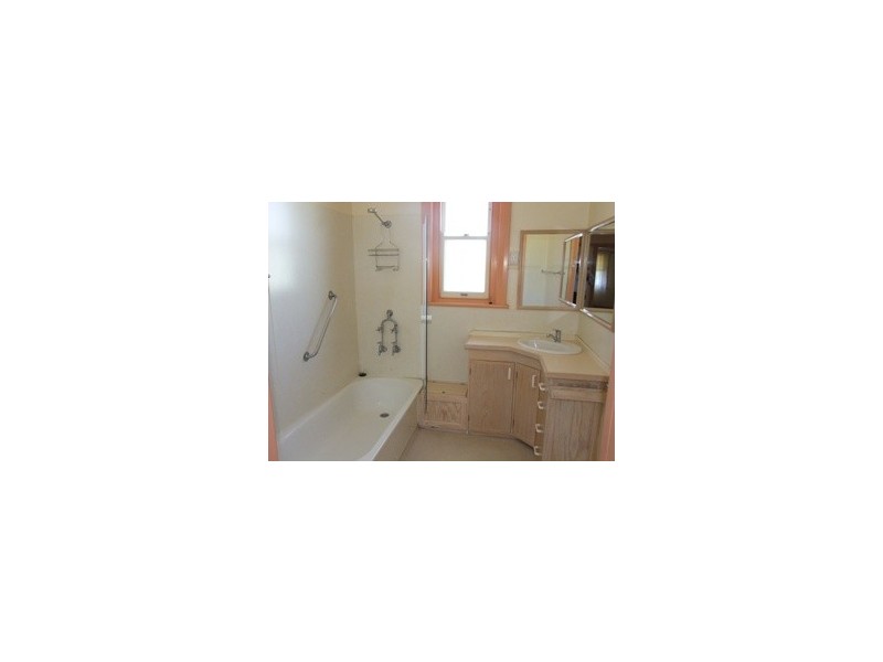 294 Edward Street, Wagga Wagga NSW 2650