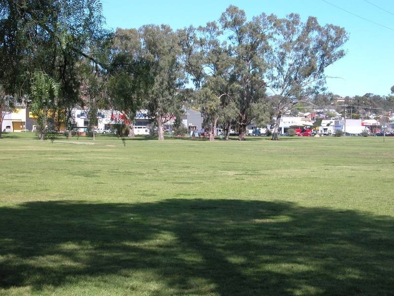 33 Higgins Avenue, Wagga Wagga NSW 2650