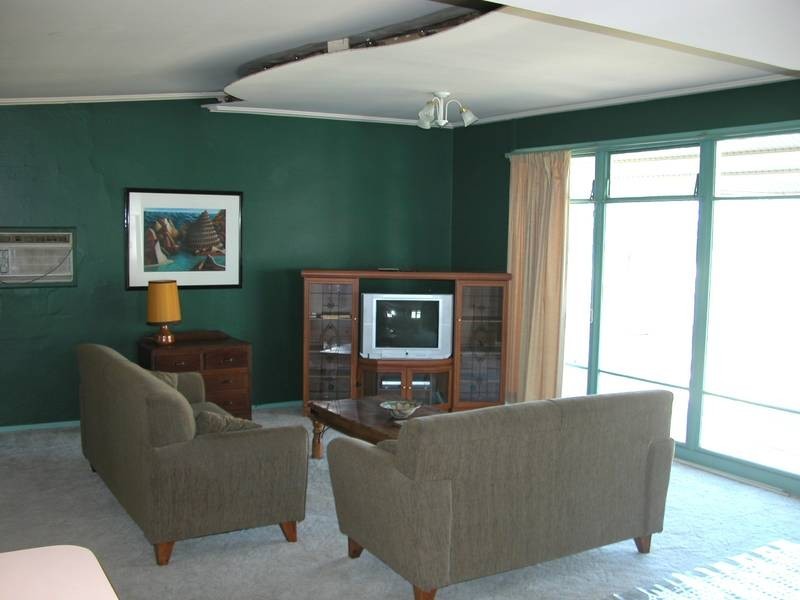 60 Shaw Street, Wagga Wagga NSW 2650