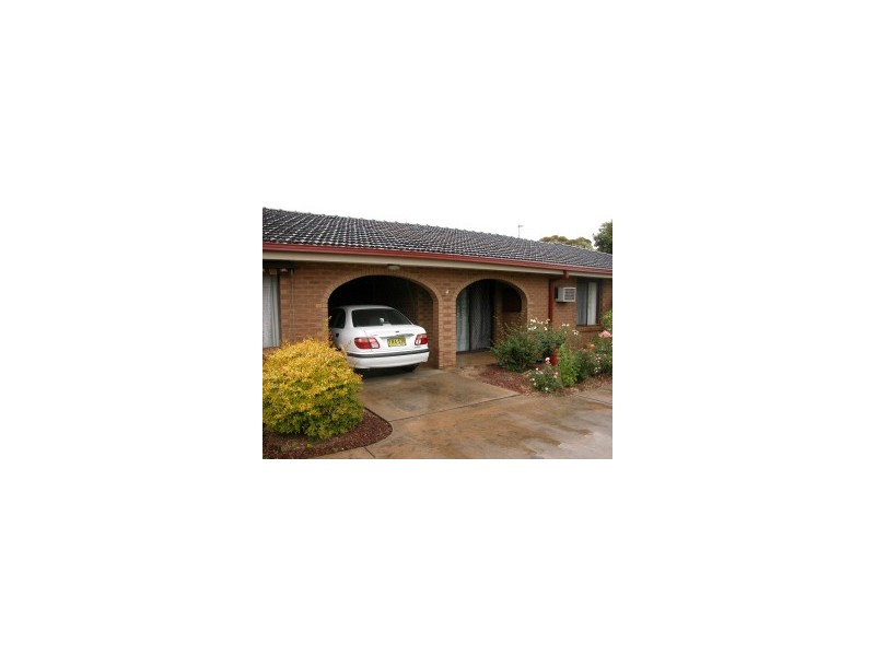4/5 Langdon Avenue, Wagga Wagga NSW 2650