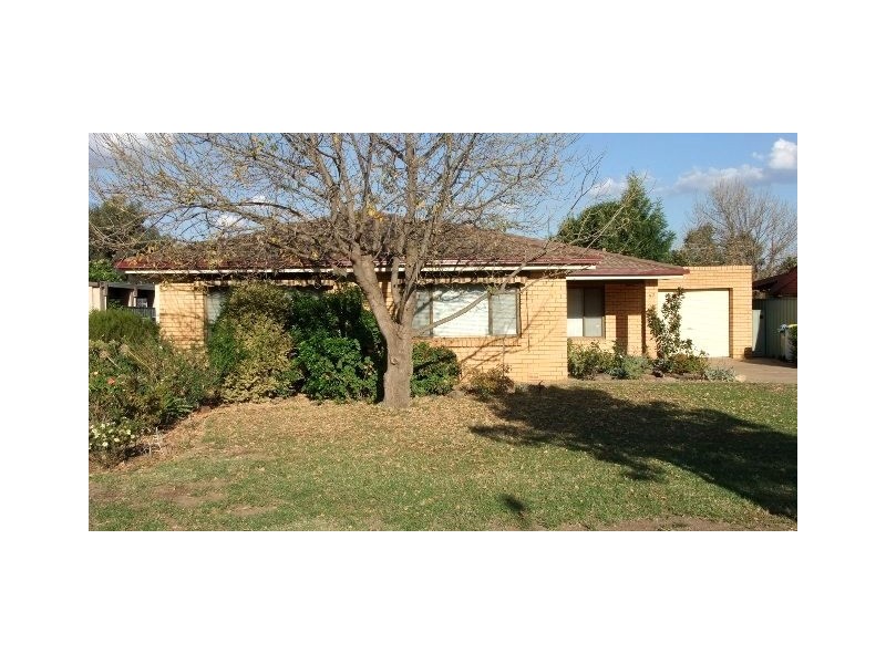 32 Jasmin Crescent, Wagga Wagga NSW 2650