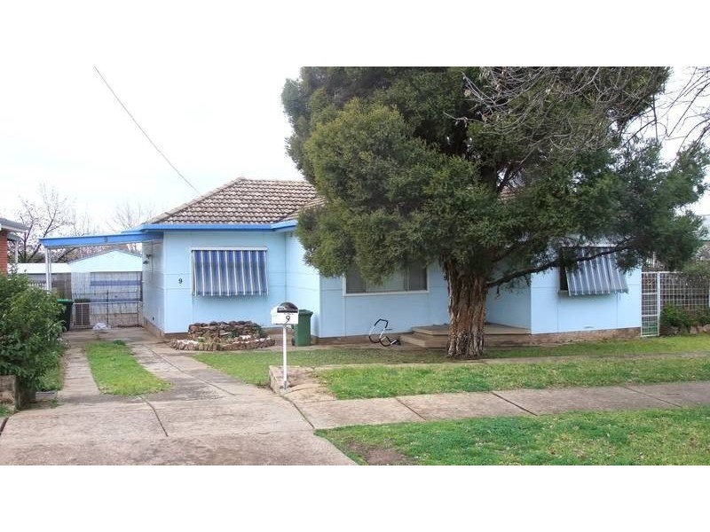 9 Paull Street, Wagga Wagga NSW 2650