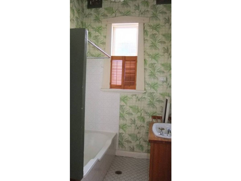 48 Flinders Street, Wagga Wagga NSW 2650