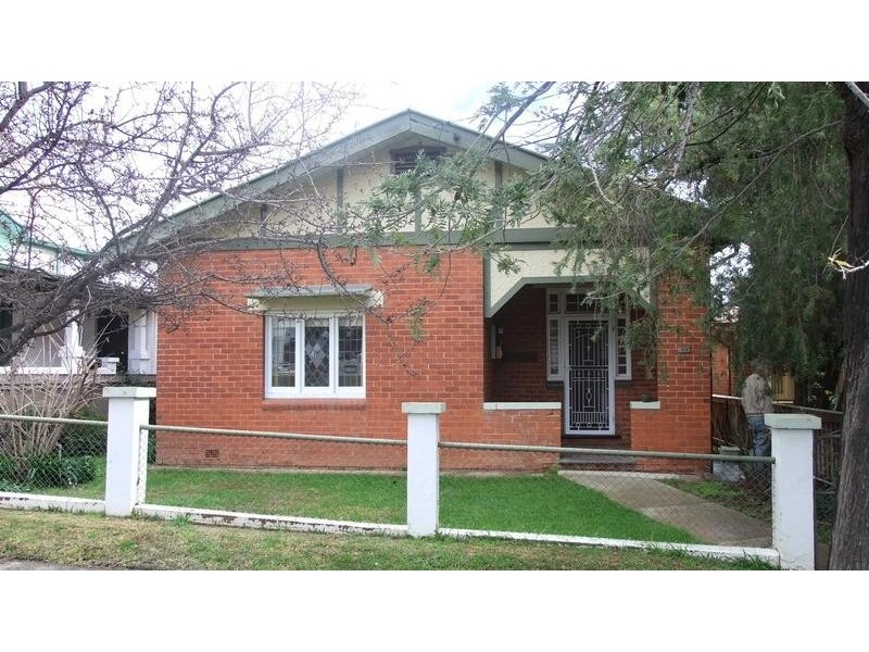 48 Flinders Street, Wagga Wagga NSW 2650