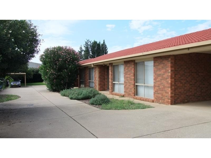 2/12 Bulolo Street, Wagga Wagga NSW 2650