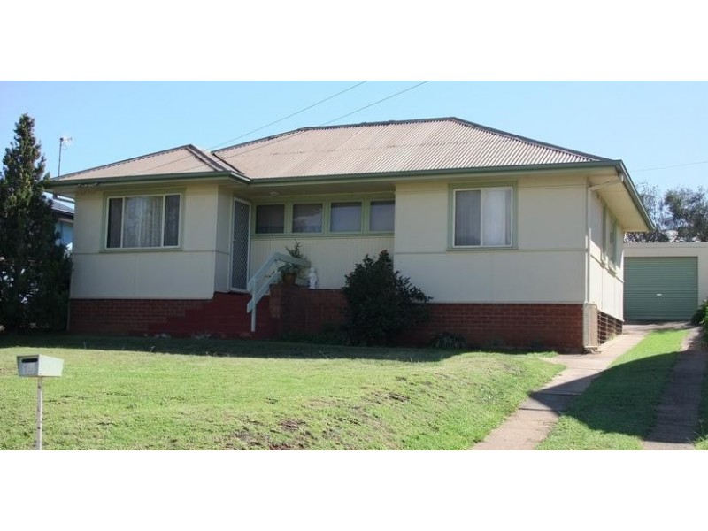 19 Gilmore Avenue, Wagga Wagga NSW 2650