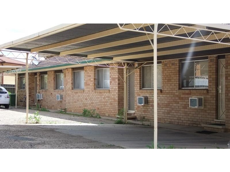 2/8 Nordlingen Drive, Wagga Wagga NSW 2650