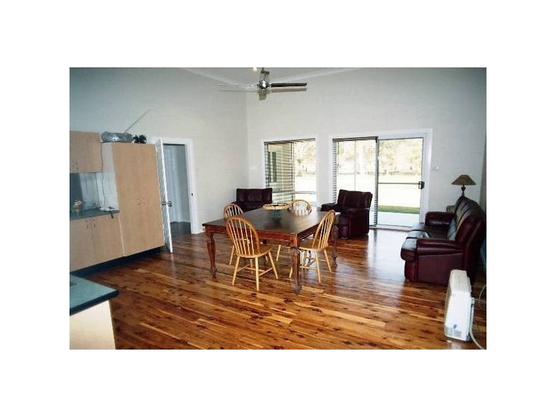 Coursing Park Road, Wagga Wagga NSW 2650