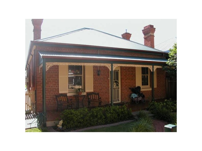 12 Thorne Street, Wagga Wagga NSW 2650