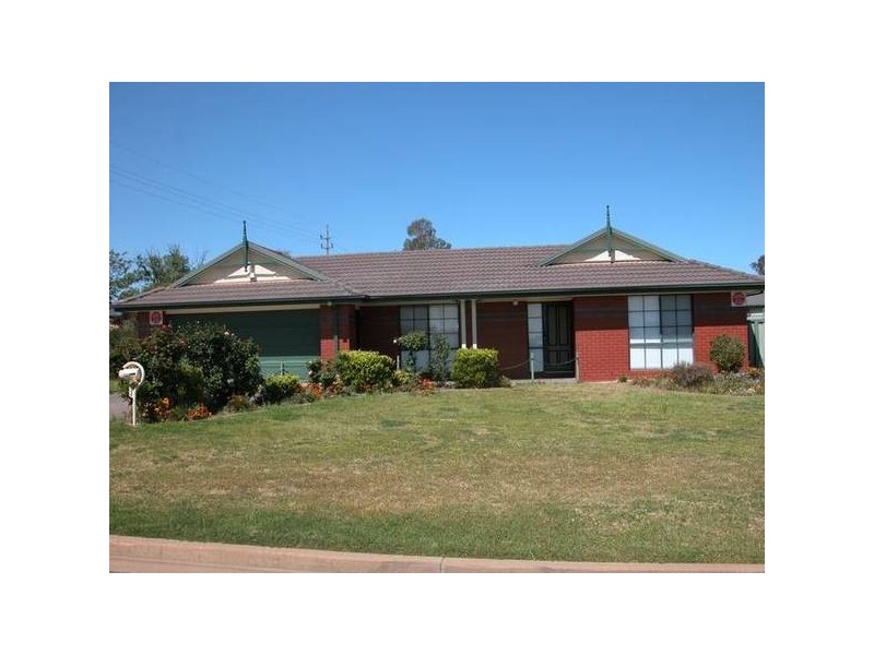 2 Mangrove Crescent, Wagga Wagga NSW 2650