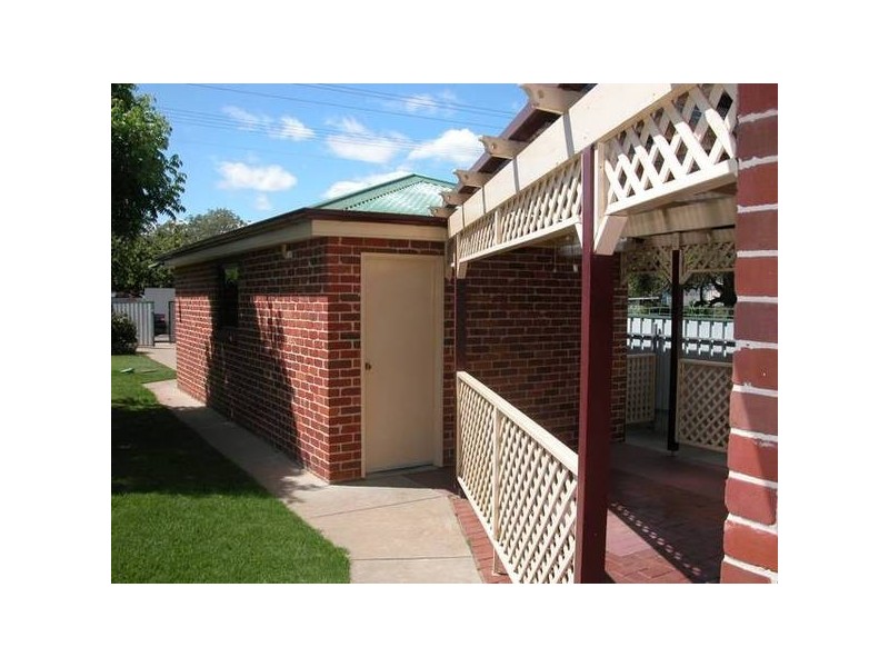 61 Best Street, Wagga Wagga NSW 2650