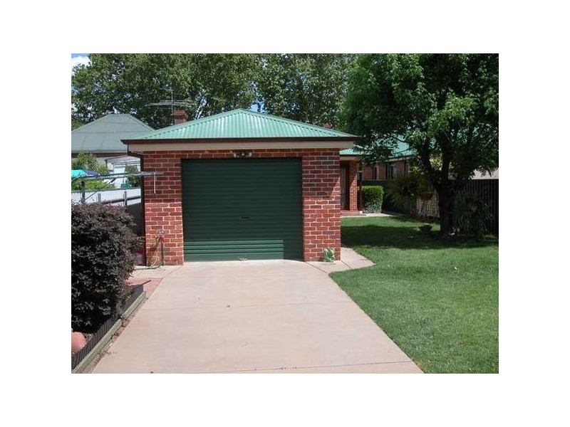 61 Best Street, Wagga Wagga NSW 2650