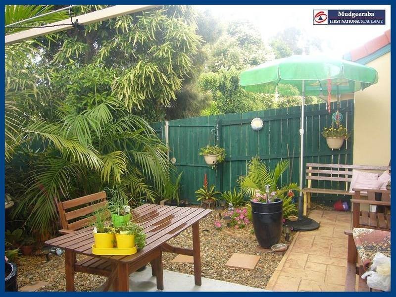 14/2 Pappas Way, Carrara QLD 4211