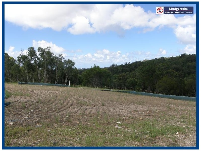 8 Wilcox Close, Reedy Creek QLD 4227