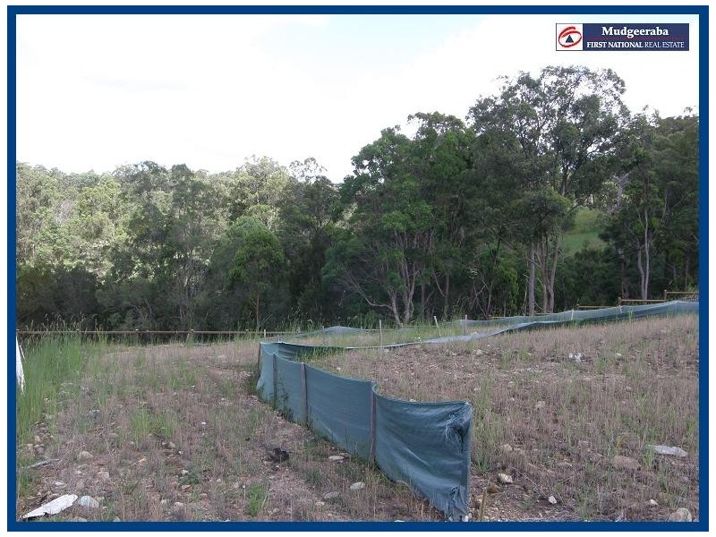 8 Wilcox Close, Reedy Creek QLD 4227