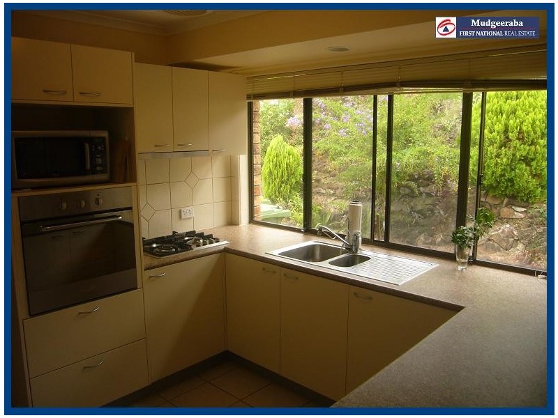31 Bertana Drive, Mudgeeraba QLD 4213