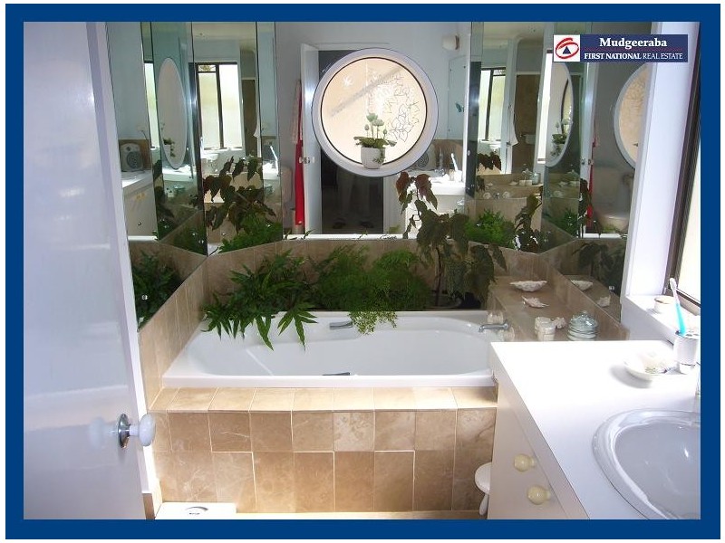 7 Orchid Place, Ashmore QLD 4214