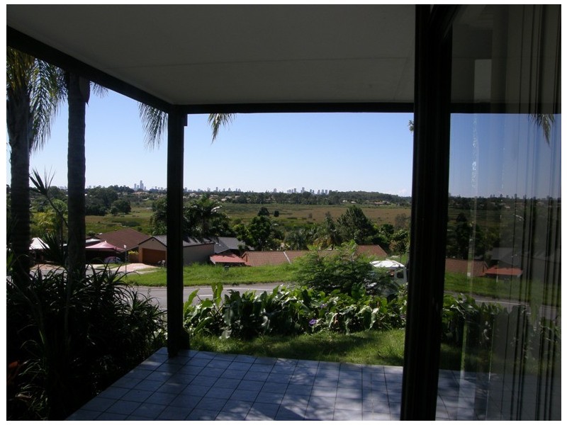 69 Highfield Drive, Merrimac QLD 4226