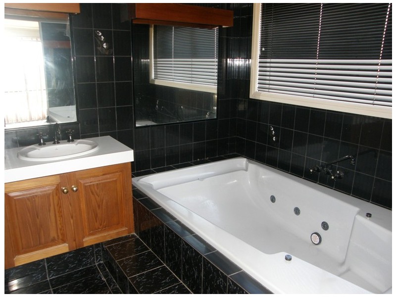 69 Highfield Drive, Merrimac QLD 4226