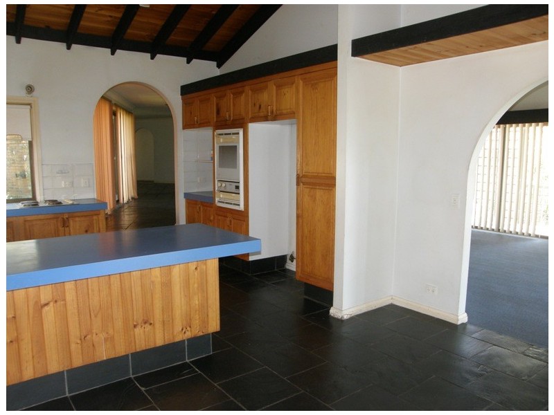 69 Highfield Drive, Merrimac QLD 4226