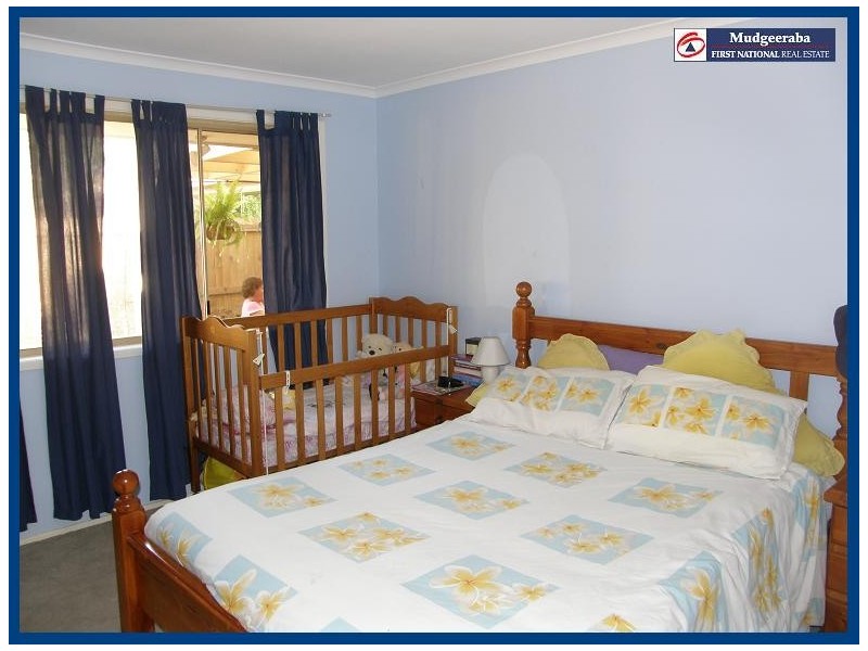 32 Village Way, Oxenford QLD 4210