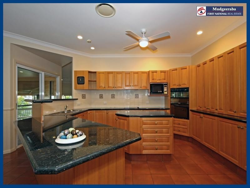 49 Garlinge Court, Bonogin QLD 4213