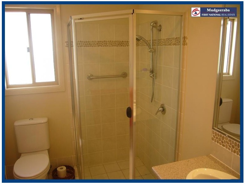 1 McKenzie Street, Highland Park QLD 4211