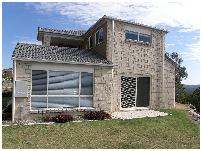 33 Tara Vista Boulevard, Highland Park QLD 4211