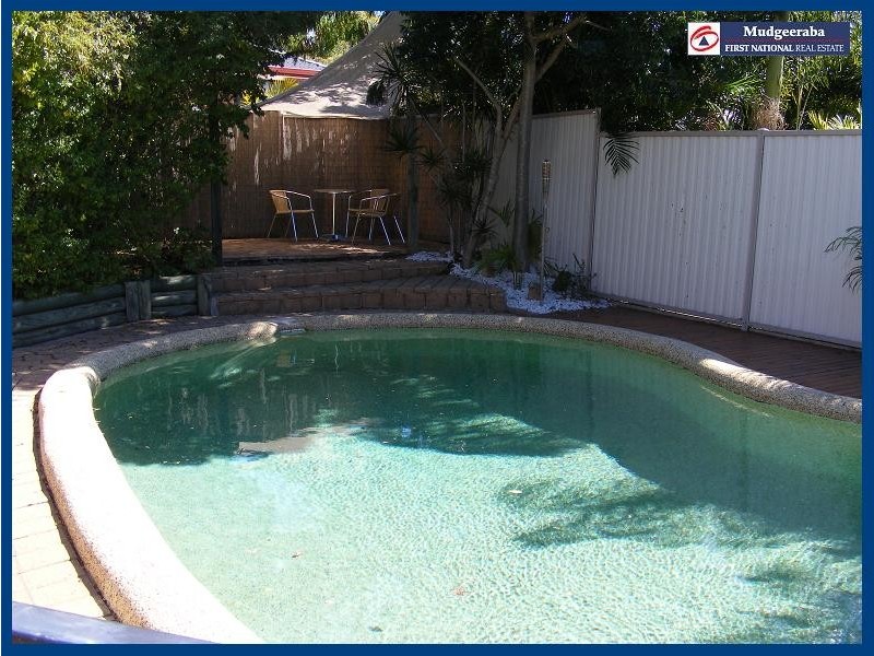214 Discovery Drive, Helensvale QLD 4212