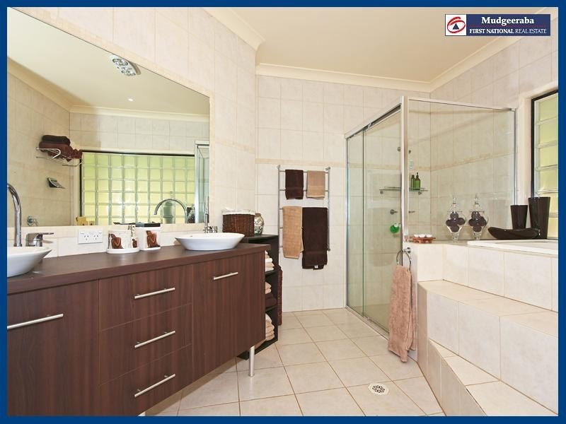 57 Bromfield Drive, Bonogin QLD 4213