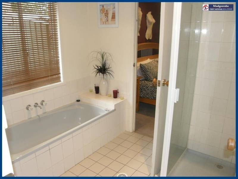 26 Petherbridge Avenue, Merrimac QLD 4226