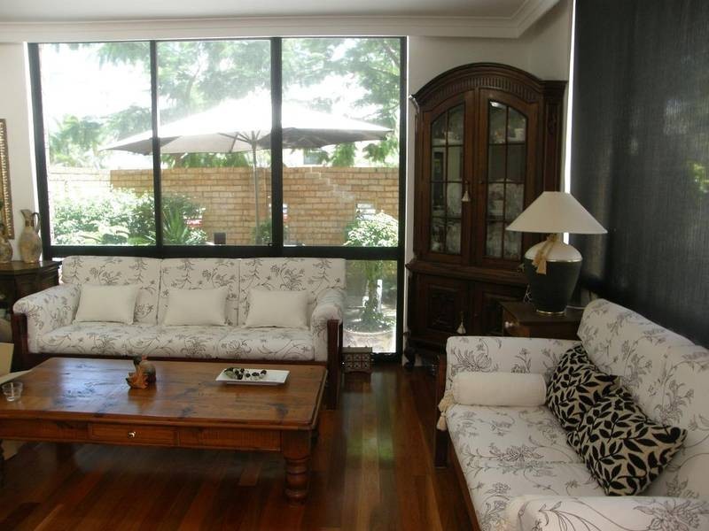 1/6 St Kilda Avenue, Broadbeach QLD 4218
