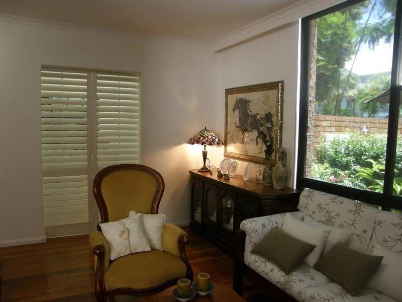 1/6 St Kilda Avenue, Broadbeach QLD 4218