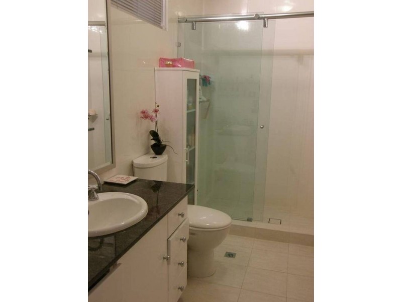 1/6 St Kilda Avenue, Broadbeach QLD 4218