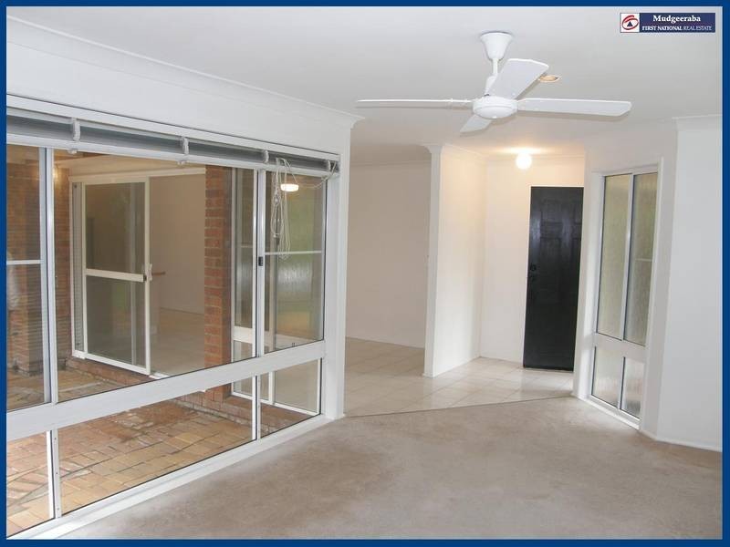 4 Highfield Drive, Merrimac QLD 4226