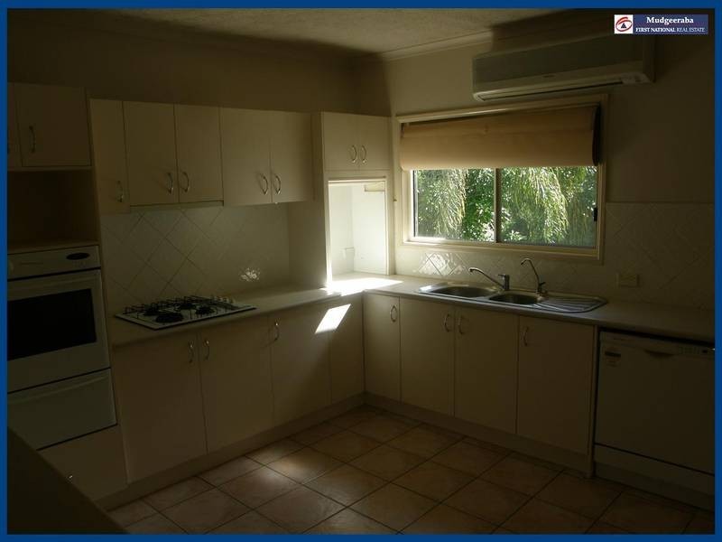 84 Boykambil Esp, N, Hope Island QLD 4212