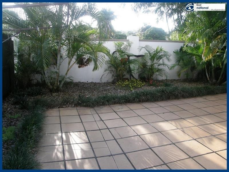 13/2 St Kevins Avenue, Benowa QLD 4217