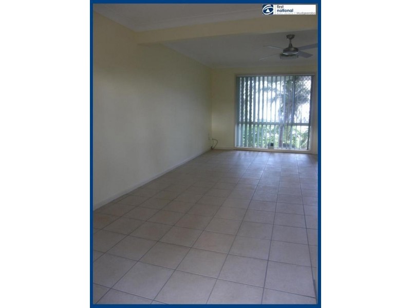 13/2 St Kevins Avenue, Benowa QLD 4217