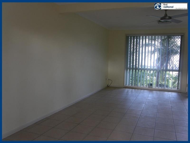 13/2 St Kevins Avenue, Benowa QLD 4217