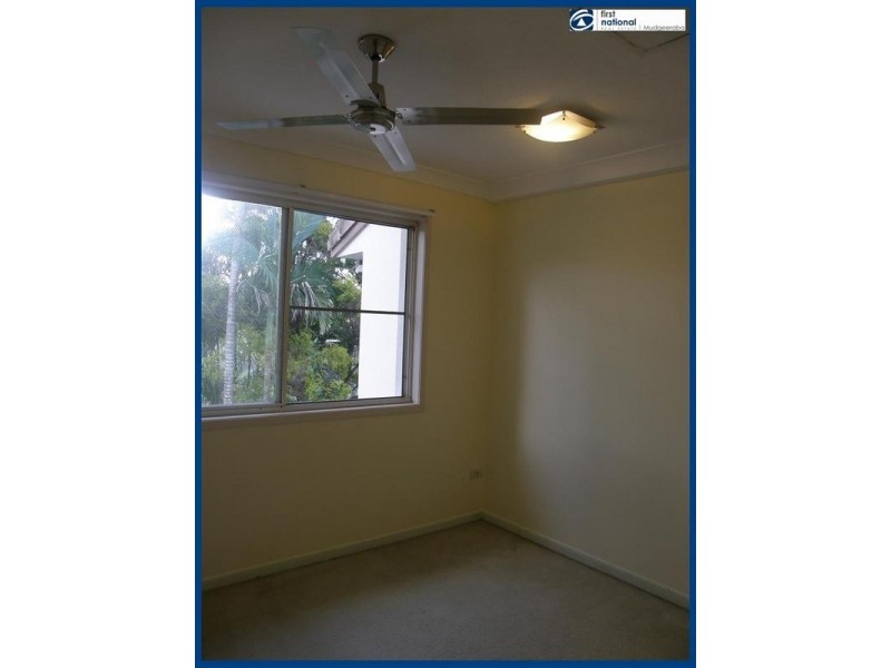 13/2 St Kevins Avenue, Benowa QLD 4217