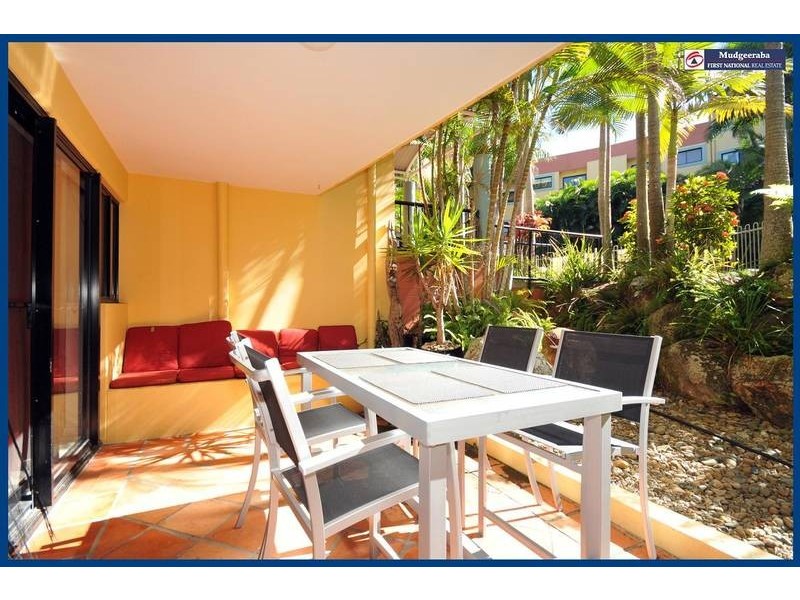 B4/1 Great Hall Drive, Miami QLD 4220