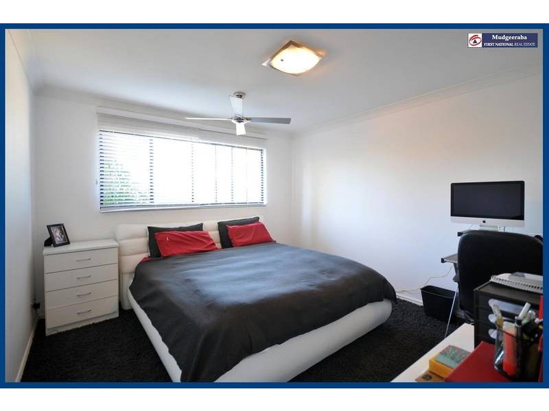 B4/1 Great Hall Drive, Miami QLD 4220