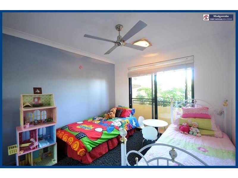 B4/1 Great Hall Drive, Miami QLD 4220