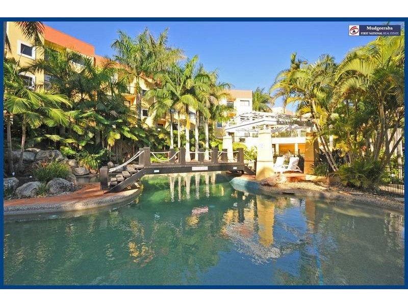 B4/1 Great Hall Drive, Miami QLD 4220