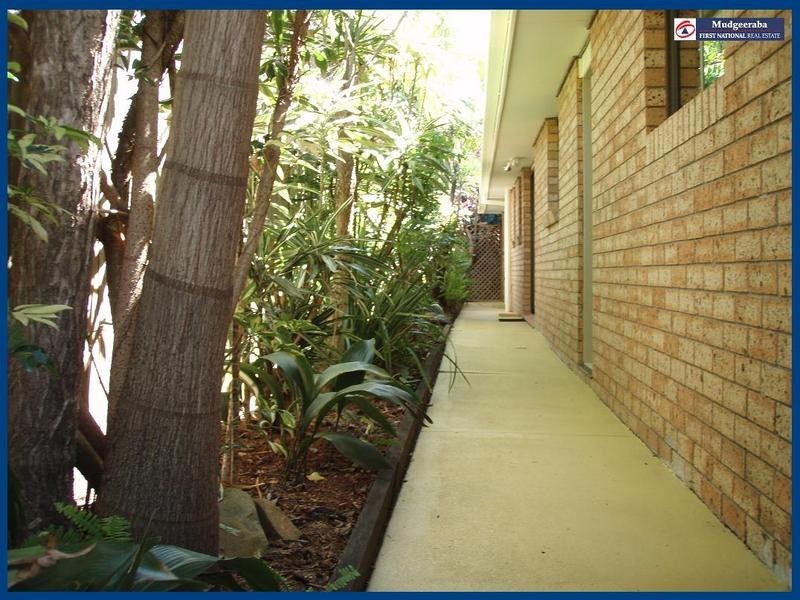 2/7 Shrike Court, Burleigh Waters QLD 4220