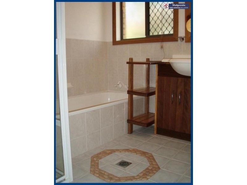 2/7 Shrike Court, Burleigh Waters QLD 4220