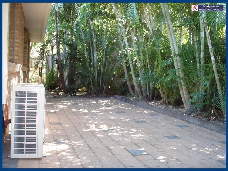 2/7 Shrike Court, Burleigh Waters QLD 4220