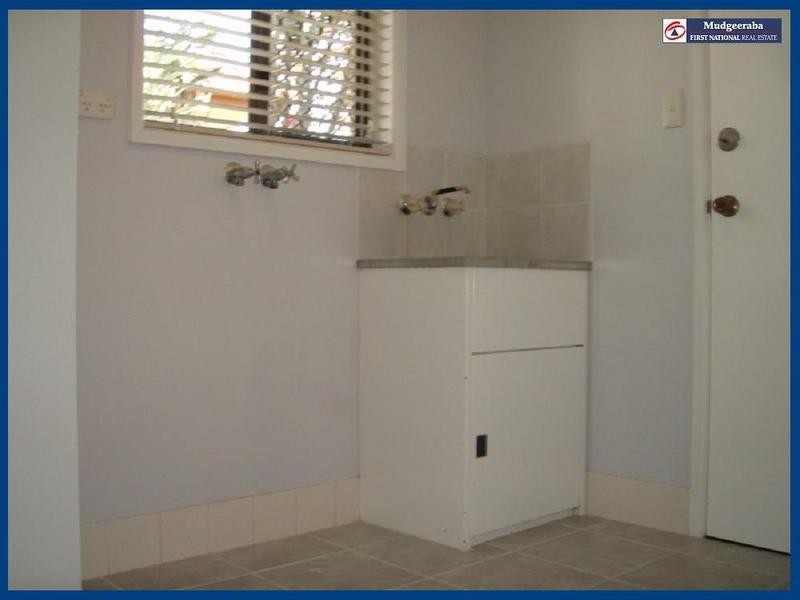 2/7 Shrike Court, Burleigh Waters QLD 4220